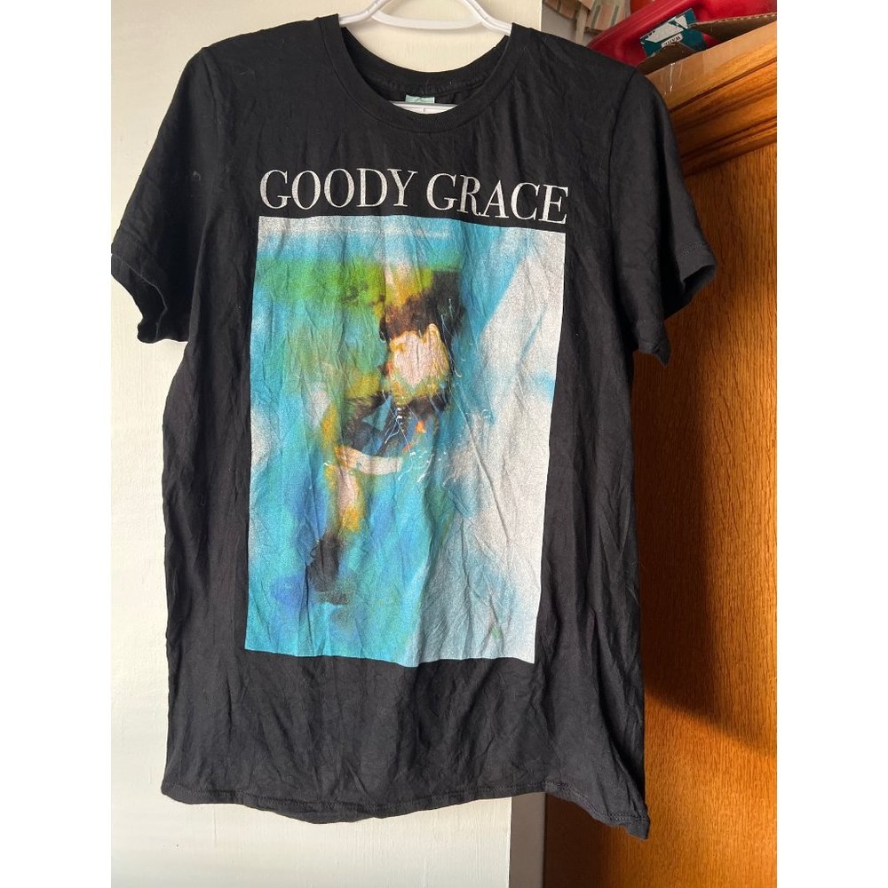 Pacific Brand Medium 100% Cotton Goody Grace T-Shirt